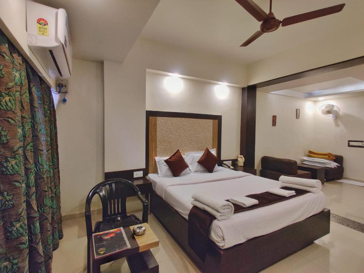 Hotel Ashwin Igatpuri, Pure Veg & Jain Food Eksteriør bilde