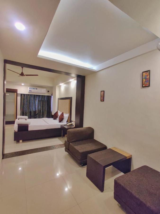 Hotel Ashwin Igatpuri, Pure Veg & Jain Food Eksteriør bilde