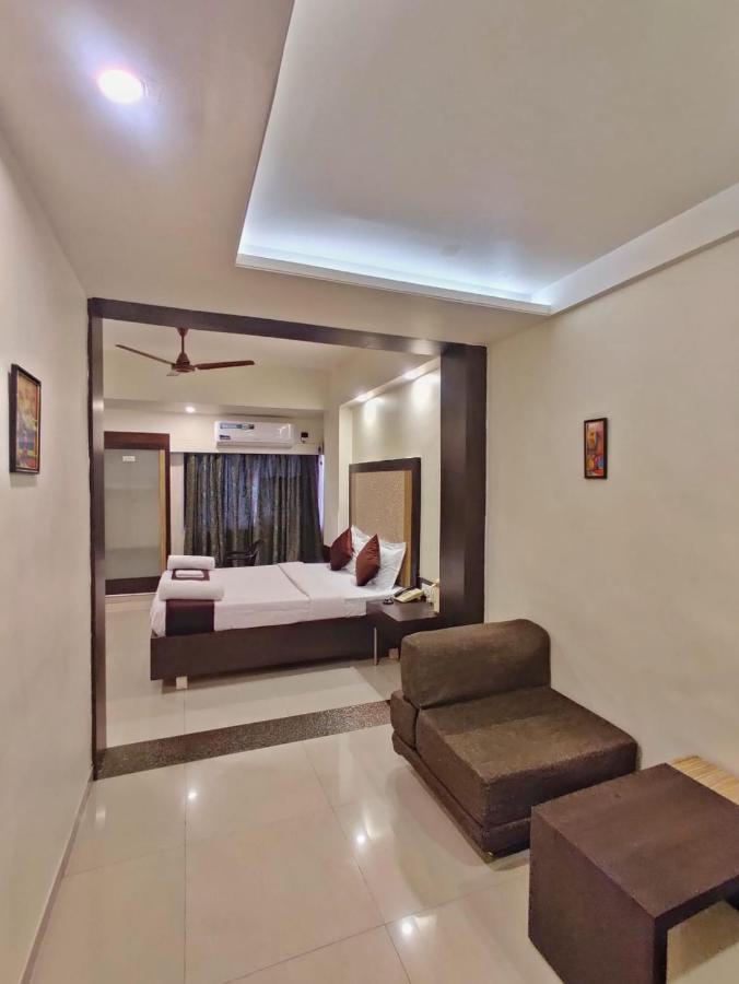 Hotel Ashwin Igatpuri, Pure Veg & Jain Food Eksteriør bilde