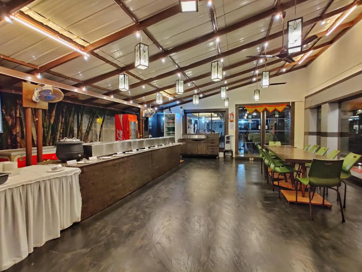Hotel Ashwin Igatpuri, Pure Veg & Jain Food Eksteriør bilde