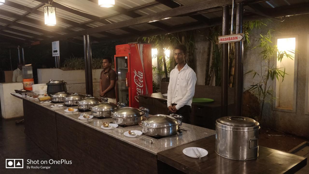 Hotel Ashwin Igatpuri, Pure Veg & Jain Food Eksteriør bilde