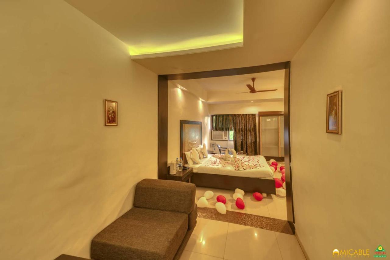 Hotel Ashwin Igatpuri, Pure Veg & Jain Food Eksteriør bilde