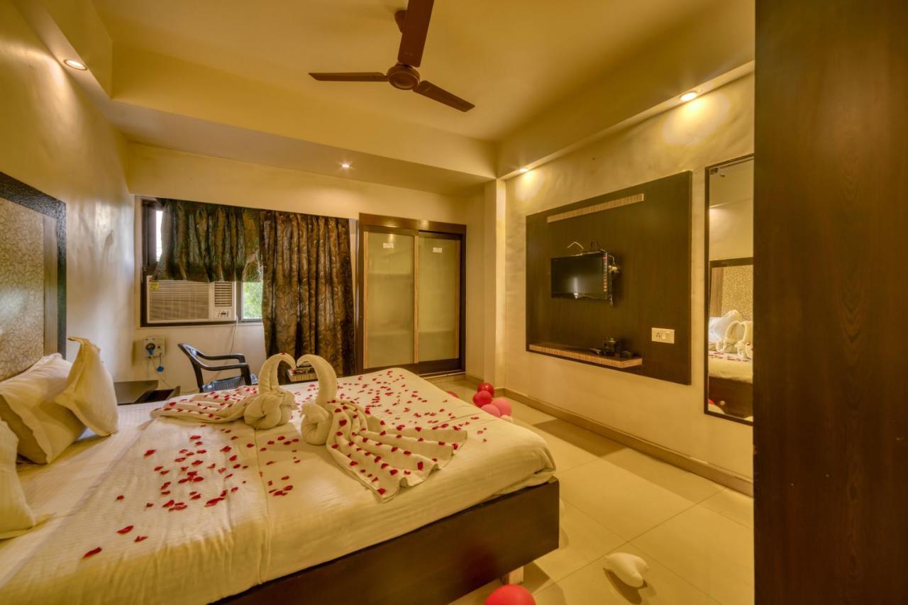 Hotel Ashwin Igatpuri, Pure Veg & Jain Food Eksteriør bilde